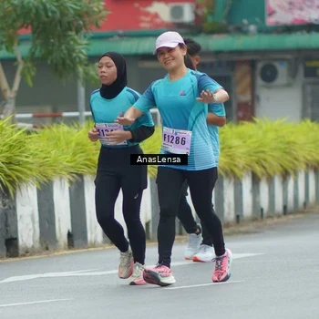 Runner Photo 8817448