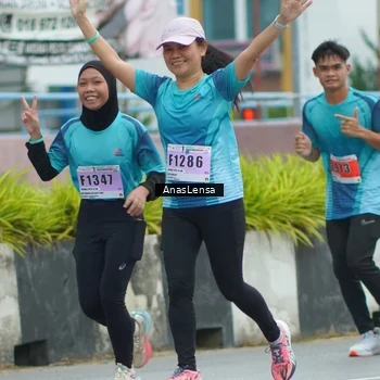 Runner Photo 8817483