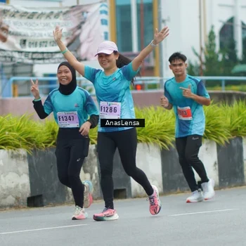 Runner Photo 8817491