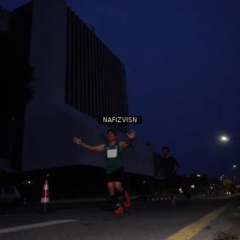 Runner Photo 8817499