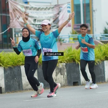Runner Photo 8817513