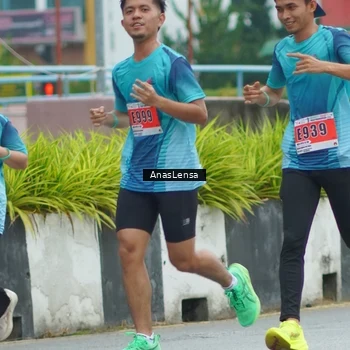 Runner Photo 8817515
