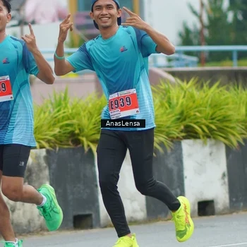 Runner Photo 8817517