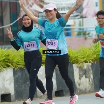 Runner Photo 8817538