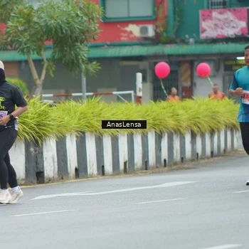 Runner Photo 8817539