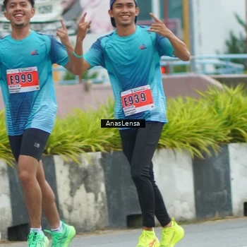 Runner Photo 8817540