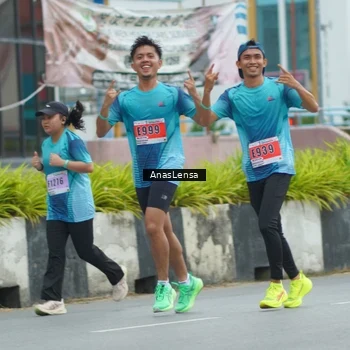 Runner Photo 8817543
