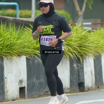 Runner Photo 8817544