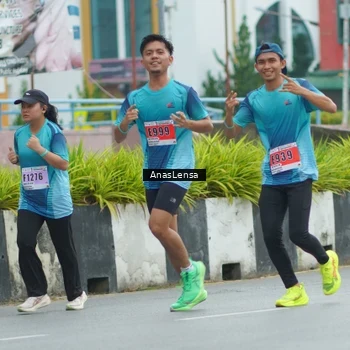 Runner Photo 8817547