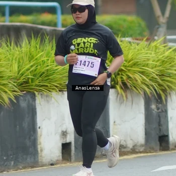 Runner Photo 8817563