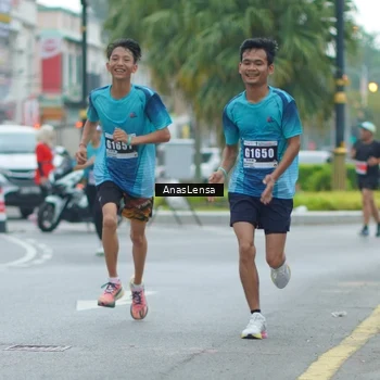 Runner Photo 8817566