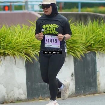 Runner Photo 8817572