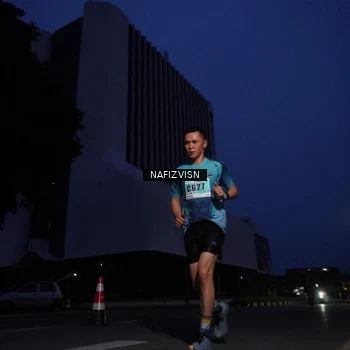 Runner Photo 8817585
