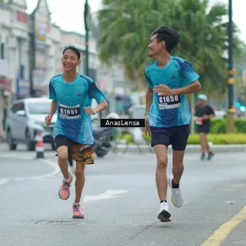 Runner Photo 8817597