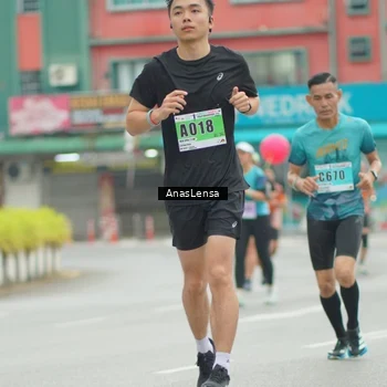 Runner Photo 8817675