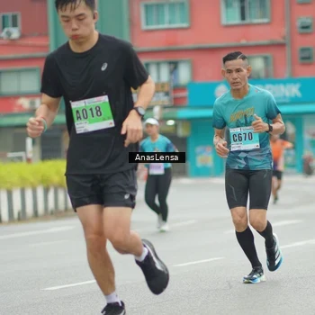 Runner Photo 8817680