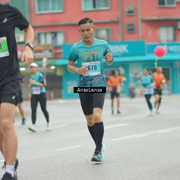 Runner Photo 8817711