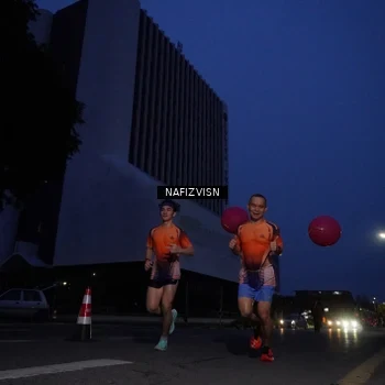 Runner Photo 8817712