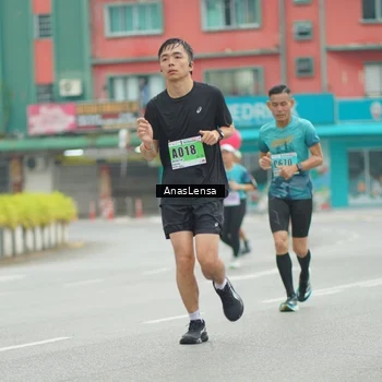 Runner Photo 8817723