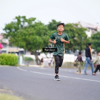 Runner Photo 8817731