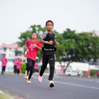 Runner Photo 8817740