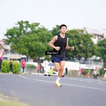 Runner Photo 8817742