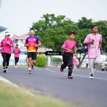 Runner Photo 8817747