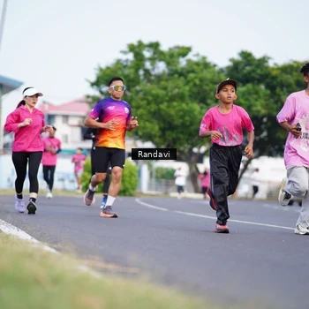 Runner Photo 8817750