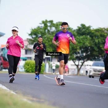 Runner Photo 8817756