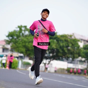 Runner Photo 8817764