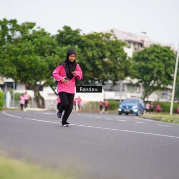 Runner Photo 8817769