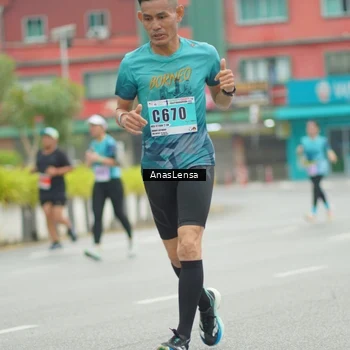 Runner Photo 8817799