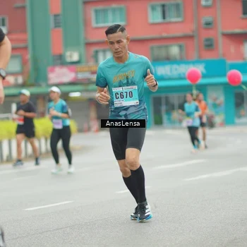 Runner Photo 8817807