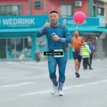 Runner Photo 8817809