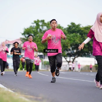 Runner Photo 8817812