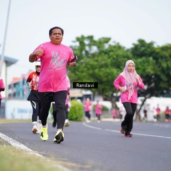 Runner Photo 8817844