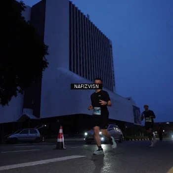 Runner Photo 8817849