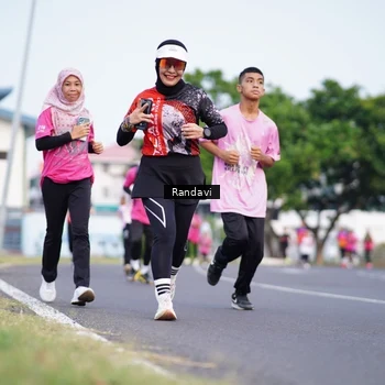 Runner Photo 8817854