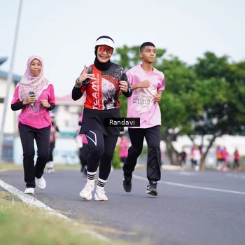 Runner Photo 8817855