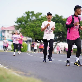 Runner Photo 8817864