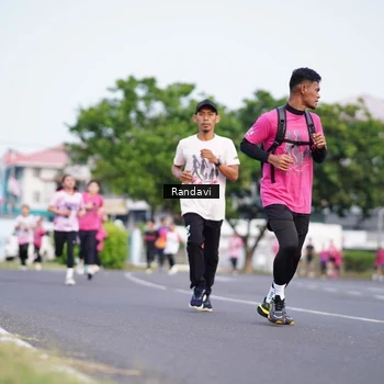 Runner Photo 8817867