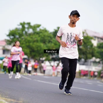 Runner Photo 8817871