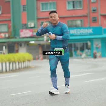 Runner Photo 8817888