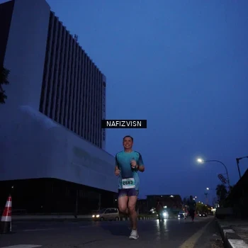 Runner Photo 8817902