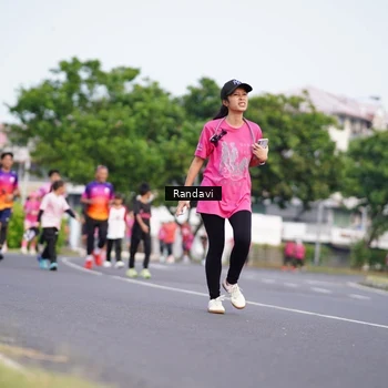 Runner Photo 8817905