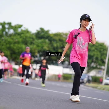 Runner Photo 8817912