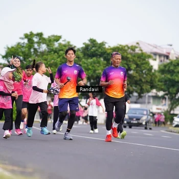 Runner Photo 8817914