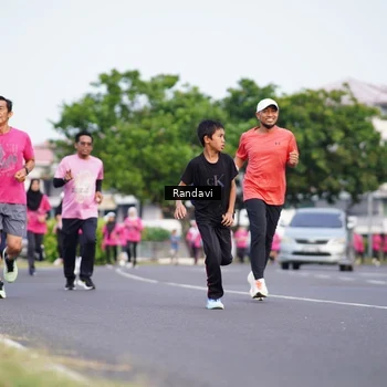 Runner Photo 8817936