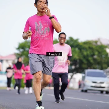 Runner Photo 8817955