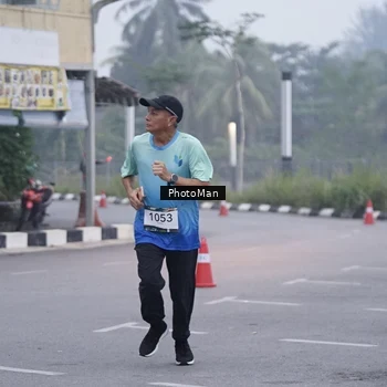Runner Photo 8817990